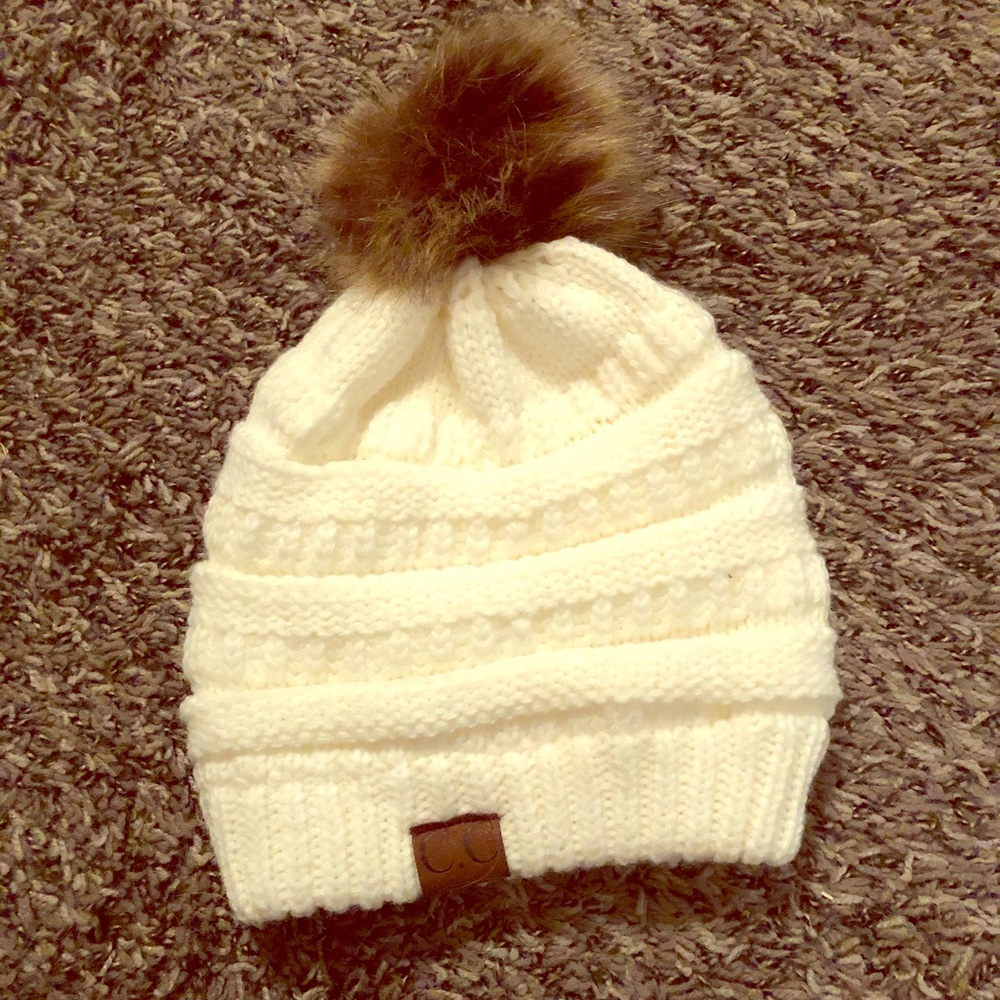 Pom beanie!